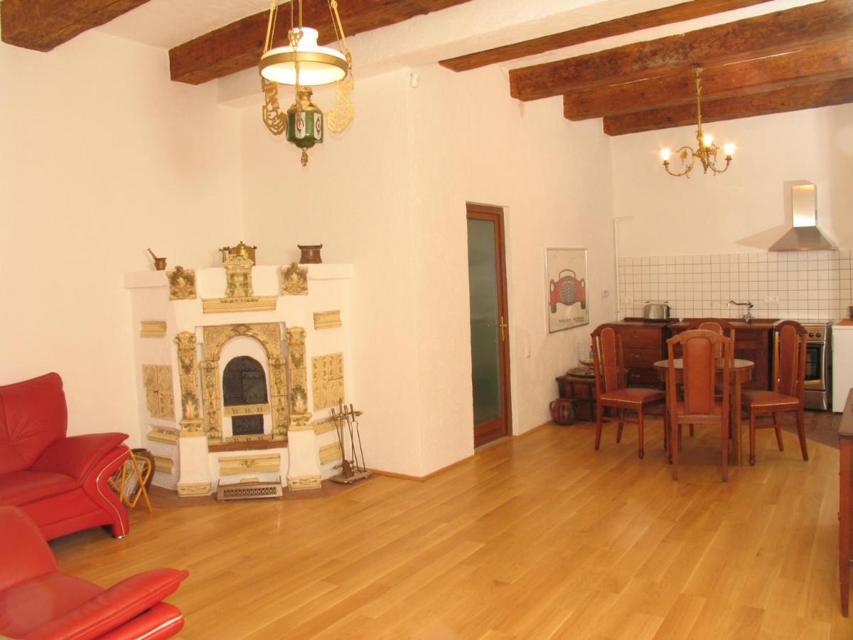 Отель Casa Rozelor Брашов Экстерьер фото